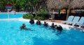 Обучение дайвингу в Доминикане. Практическое занятие в бассейне.